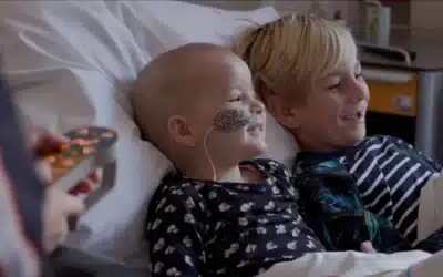 EO-documentaire ‘Stil Water’: Wat als je broertje, zusje of kind kanker heeft?